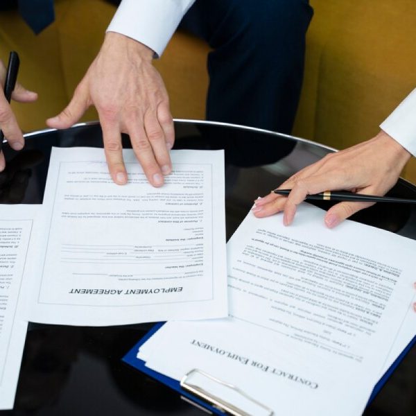 Revisión de documentos legales